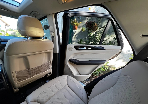 Mercedes-Benz GLE cena 165000 przebieg: 90883, rok produkcji 2018 z Warszawa małe 742